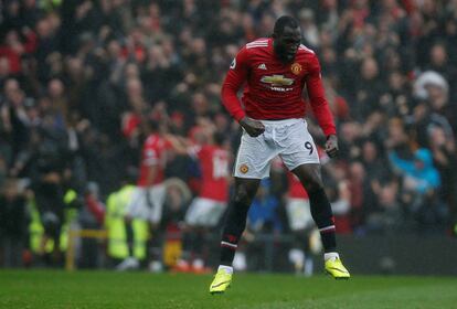 Romelu Lukaku celebra el gol de Anthony Martial al Tottenham.