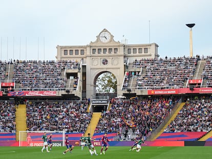 El FC Barcelona juega contra el Alavés en el Estadi Olímpic Lluís Companys de Montjuïc. David Ramos/Getty Images