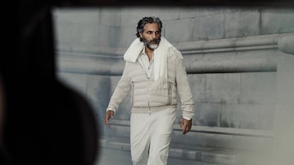 El actor Joaquín Furriel posa para la campaña primavera/verano 2024 de Moncler en Madrid.