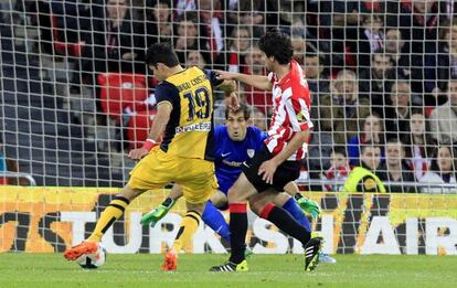Diego Costa marca el primer gol de partido.