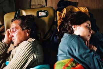 Sebastián Haro e Isabel Ampudia, en una escena de <i>15 días contigo</i>.