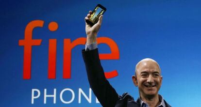 Jeff Bezos apresenta o Fire Phone.