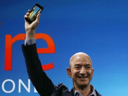 Jeff Bezos apresenta o Fire Phone.