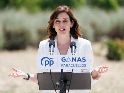 La presidenta de la Comunidad de Madrid y candidata del PP a la reelección, Isabel Díaz Ayuso, el miércoles en Paracuellos del Jarama (Madrid).