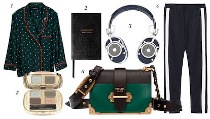 1. Love Stories Blusa pijamera 2. Smythson Cuaderno con mensaje 3. Master & Dynamic Auriculares 4. Zara Pantalones con raya lateral 5. Dolce & Gabbana Beauty Paleta de sombras 'Smooth Eye Color Quad' 6. Prada Bolso bandolera.