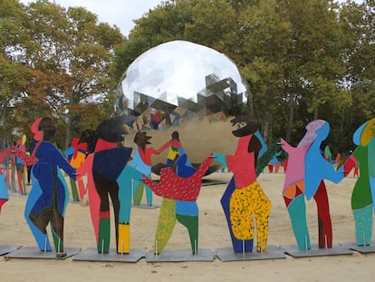 'Universo iluminado', escultura del artista español Cristóbal Gabarrón, colocada por el 70º aniversario de Naciones Unidas en Central Park, Nueva York. La pieza se volverá a instalar por los 75 años de la institución en la plaza de San Pablo de Valladolid.