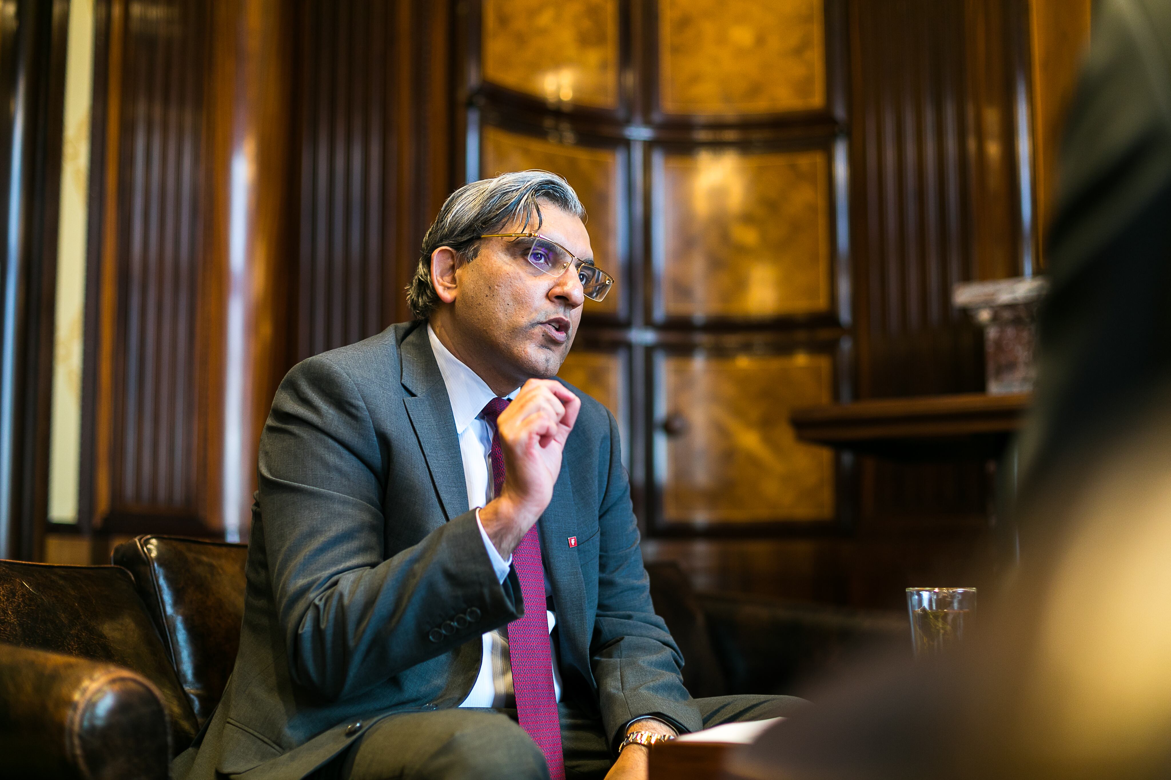 Salman Ahmed (Fidelity): “No sé cómo se puede hacer una salida a Bolsa y decir que te puedo matar, no tiene sentido”