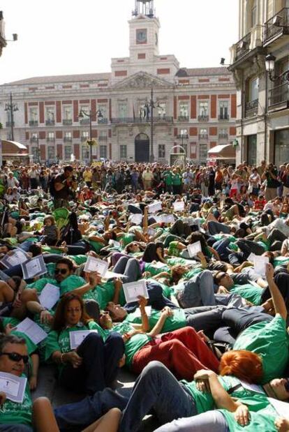 El momento de la "muerte" de la enseñanza pública, esta mañana en Preciados.