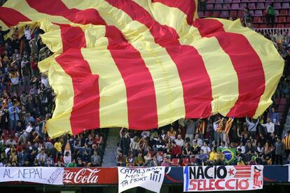 Partido amistoso en el Camp Nou entre la selección catalana de fútbol y Brasil.