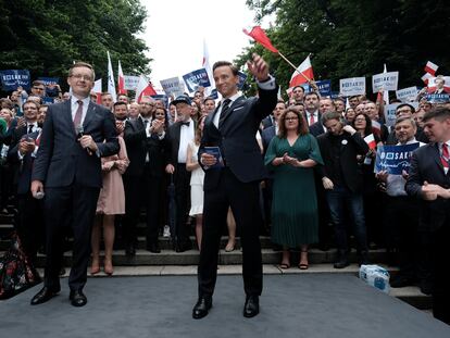 Bosak, durante un acto electoral en Varsovia el 20 de junio.