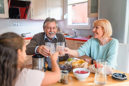 Puleva trata de fomentar hábitos dietéticos saludables para ayudar en la prevención de factores de riesgo cardiovascular, implicados en el 38% de las defunciones prematuras, según la OMS.
