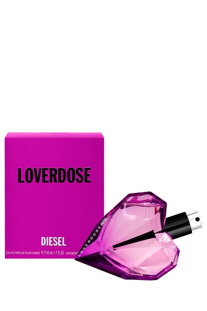 Un año cumple hoy día 22 la fragancia Loverdose de Diesel, y lo celebra pidiéndole a sus fans que interprete su aroma a su manera y lo cuelgue en su blog. Podemos ver los resultados en la fanpage de Facebook de Loverdose, y en ella estarán los trabajos de gente como la bloguera Dansvogue, la joyera Patricia Nicolás o la florista Sally Lerma de The Workshop.