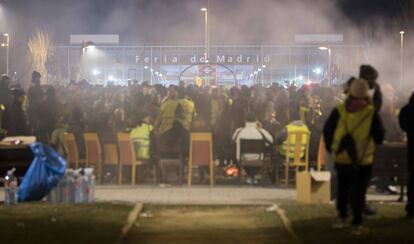 Madrid taxi drivers prepare to spend Wednesday night camped out at Ifema.