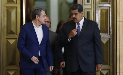 El expresidente José Luis Rodríguez Zapatero y el presidente de Venezuela, Nicolás Maduro, durante una reunión en Caracas (Venezuela).