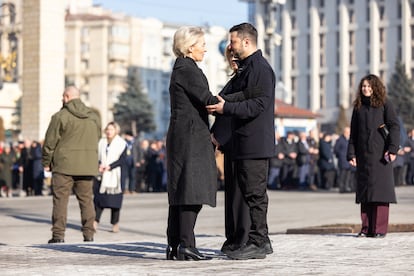 Ursula von der Leyen y Volodímir Zelenski