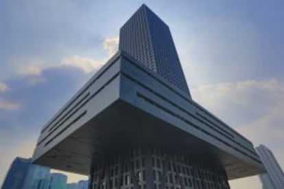 El edificio de la Bola de Shenzhen, en China, proyectado por Rem Koolhaas.