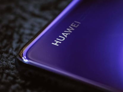 Huawei va por el pastel de Samsung, prepara otro teléfono plegable