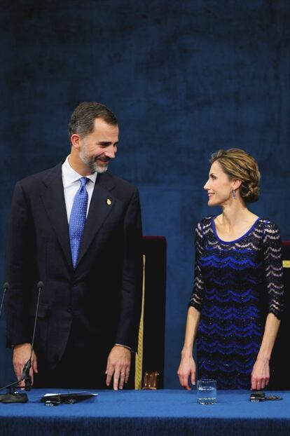 En 2014, ya por primera vez como Reyes, don Felipe y doña Letizia presidieron los premios Príncipes de Asturias y se convocaron los primeros premios Princesa de Asturias.