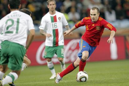 Iniesta, durante el encuentro que España dusputó contra Portugal en el partido de Sudáfrica