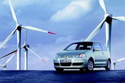 El Polo BlueMotion incorpora mejoras ecológicas sin penalizar el agrado de conducción. Gasta sólo 3,9 litros de gasóleo y se fabricará en la factoría de Landaben (Navarra).