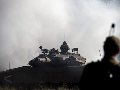 Ejercicios del Ej&eacute;rcito de Israel frente a Siria, en el Gol&aacute;n.