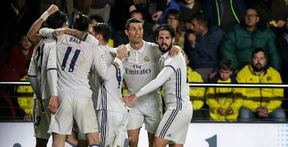 Los jugadores del Madrid celebran el gol de Morata, tercero del Madrid.