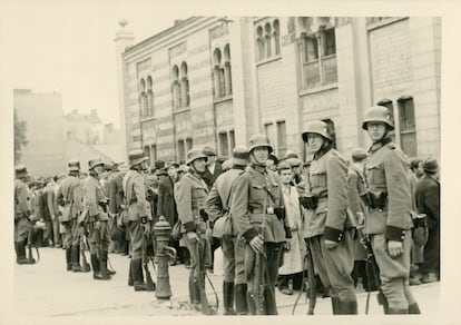 Primeras deportaciones a Auschwitz.