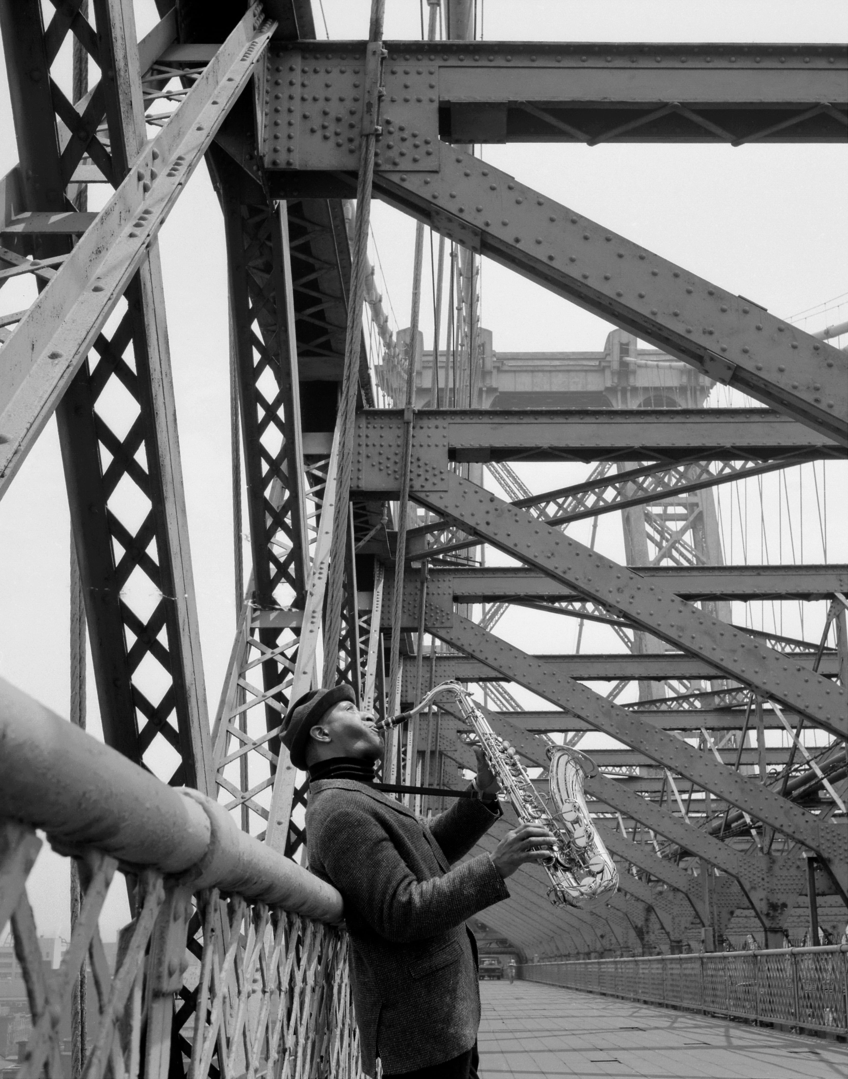 Sonny Rollins en el puente de Williamsburg, en 1966.