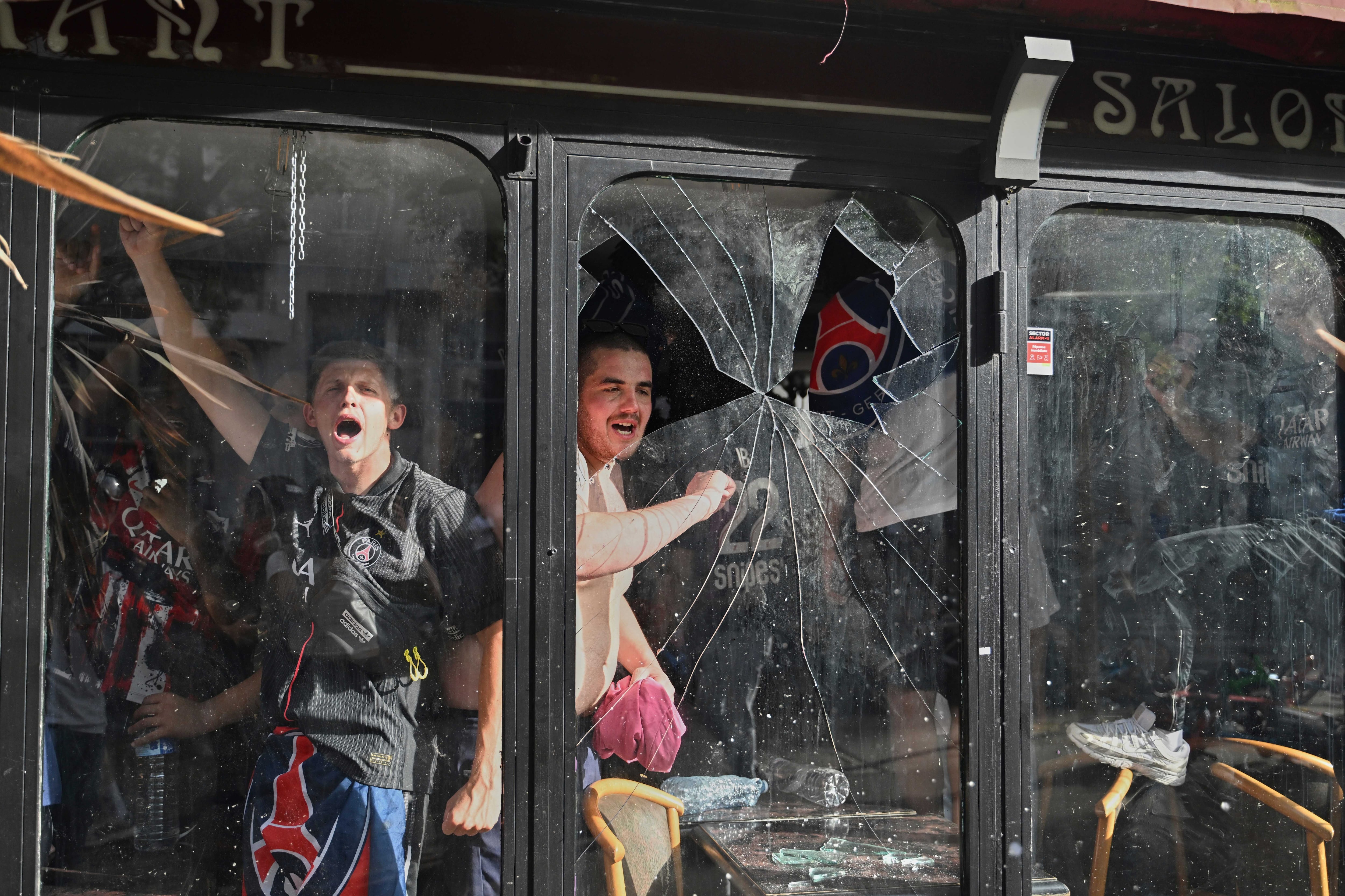 780 detenidos y más de 200 heridos durante las celebraciones de la victoria del PSG en la Champions