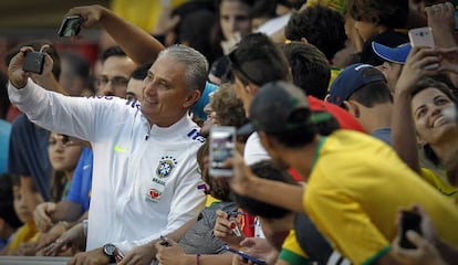 Tite é um raro exemplo de treinador idolatrado.