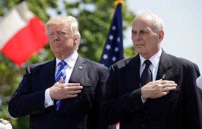 Trump e John Kelly, em um ato em maio passado.