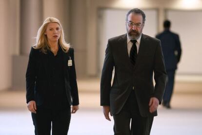 Mandy Patinkin y Claire Danes, en un fotograma de la serie &#039;Homeland&#039;.