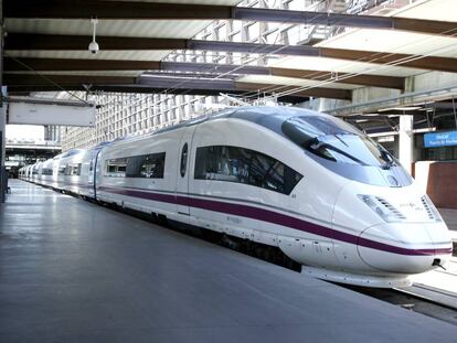 Uno de los trenes de alta velocidad de Renfe fabricados por Siemens.