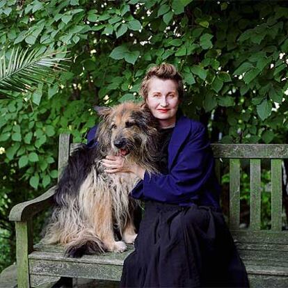 Elfriede Jelinek, en su casa de Viena.