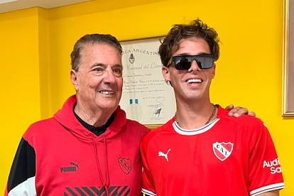 El 'influencer' Santi Maratea encabezó una colecta millonaria para rescatar a un equipo del fútbol argentino