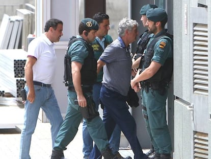 El presidente de la Federacion Espa&ntilde;ola de Futbol, Angel Maria Villar durante el registro en la sede de la misma.