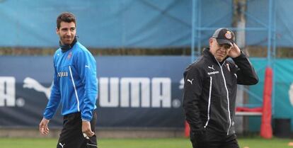 Germ&aacute;n y Aguirre, en el entrenamiento de ayer.