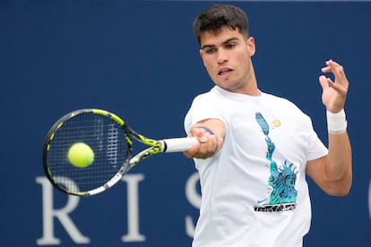 Carlos Alcaraz (ESP) hits a ball during practise at Sobeys Stadium.