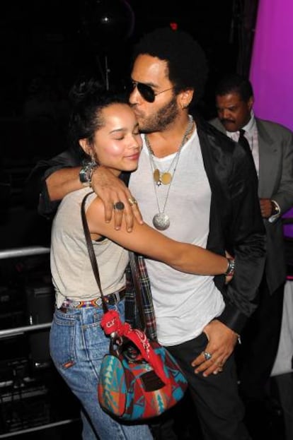 Zöe Kravitz abraza a su padre Lenny Kravitz, el hombre que le enseñó a mantenerse fiel a sí misma por encima de todas las cosas.