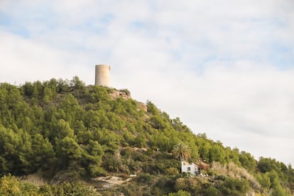 La Torre de Maro, una atalaya costera en el término municipal de Nerja.
