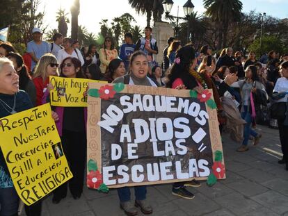 Protesta en contra de prohibir la educaci&oacute;n religiosa en Salta, el pasado agosto.
