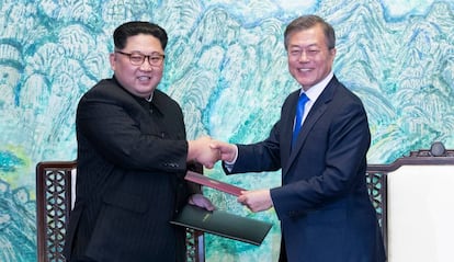 Kim Jong-um e Moon Jae-in, nesta sexta-feira.