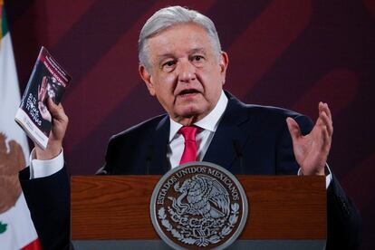 Andrés Manuel López Obrador presenta la campaña 'Si te Drogas te Dañas' el 28 de marzo 2023 en su conferencia matutina.