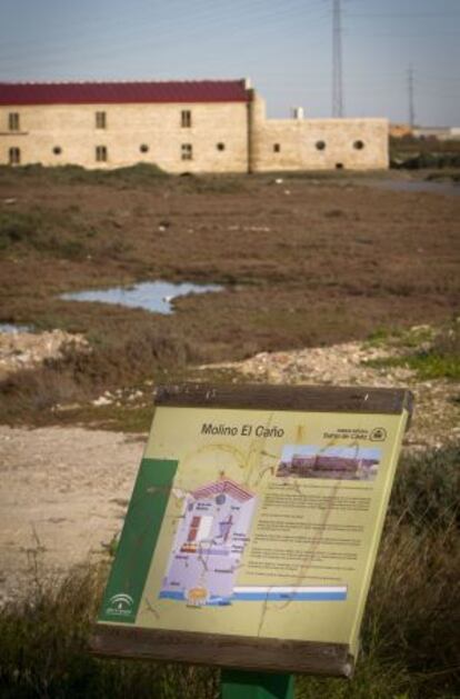 Vista del molino de mareas El Caño, donde Ángel León tiene la intención de montar su nuevo restaurante.