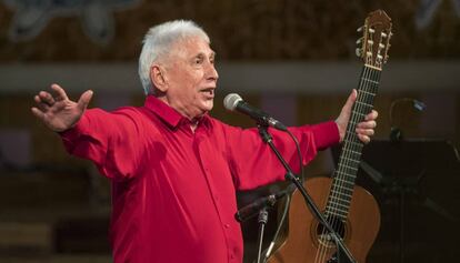 Raimon s&#039;acomiada al Palau de la M&uacute;sica.