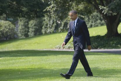 Barack Obama, en la Casa Blanca, antes de viajar a Ohio para presentar su plan para el empleo.