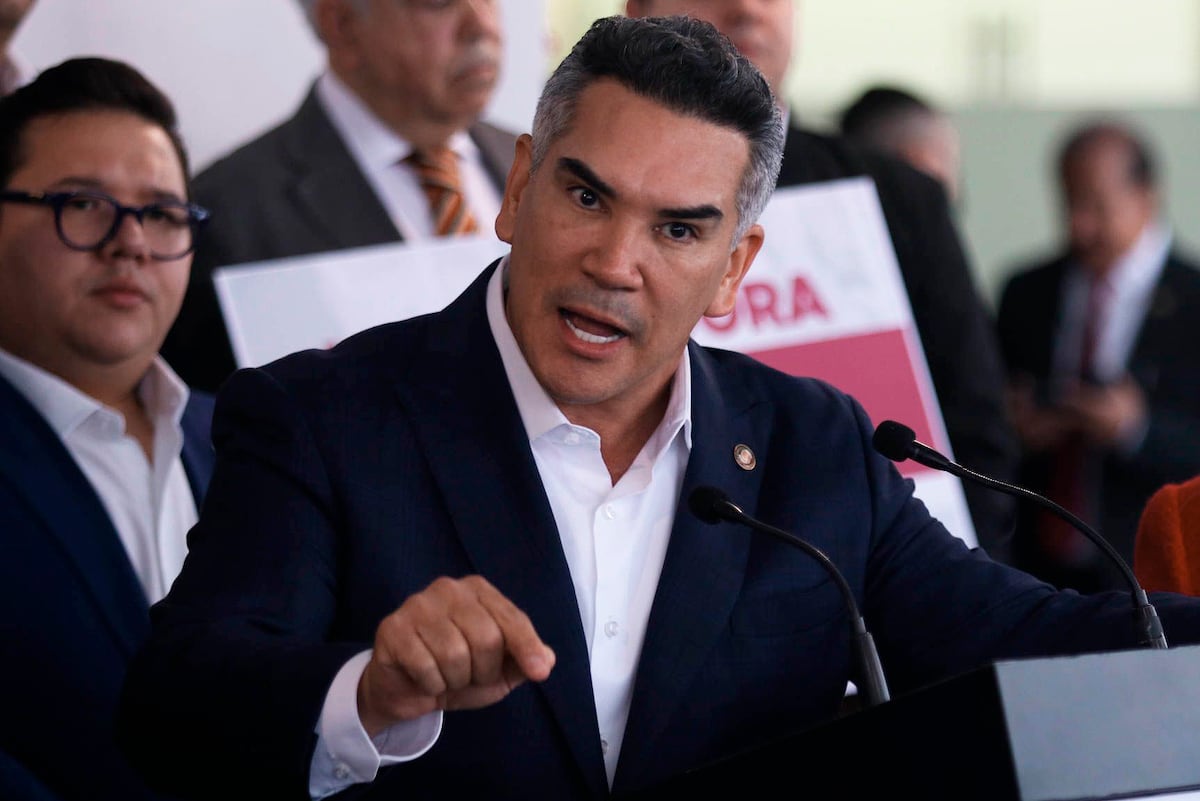 Alito Moreno, sobre la solicitud de desafuero de la Fiscalía de Campeche:  “Morena ha desatado una persecución política brutal en mi contra” | EL PAÍS  México