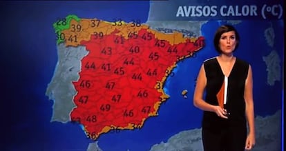 M&oacute;nica L&oacute;pez, jefa de Informaci&oacute;n Meteorol&oacute;gica de TVE, dando el tiempo del 10 de agosto de 2050.