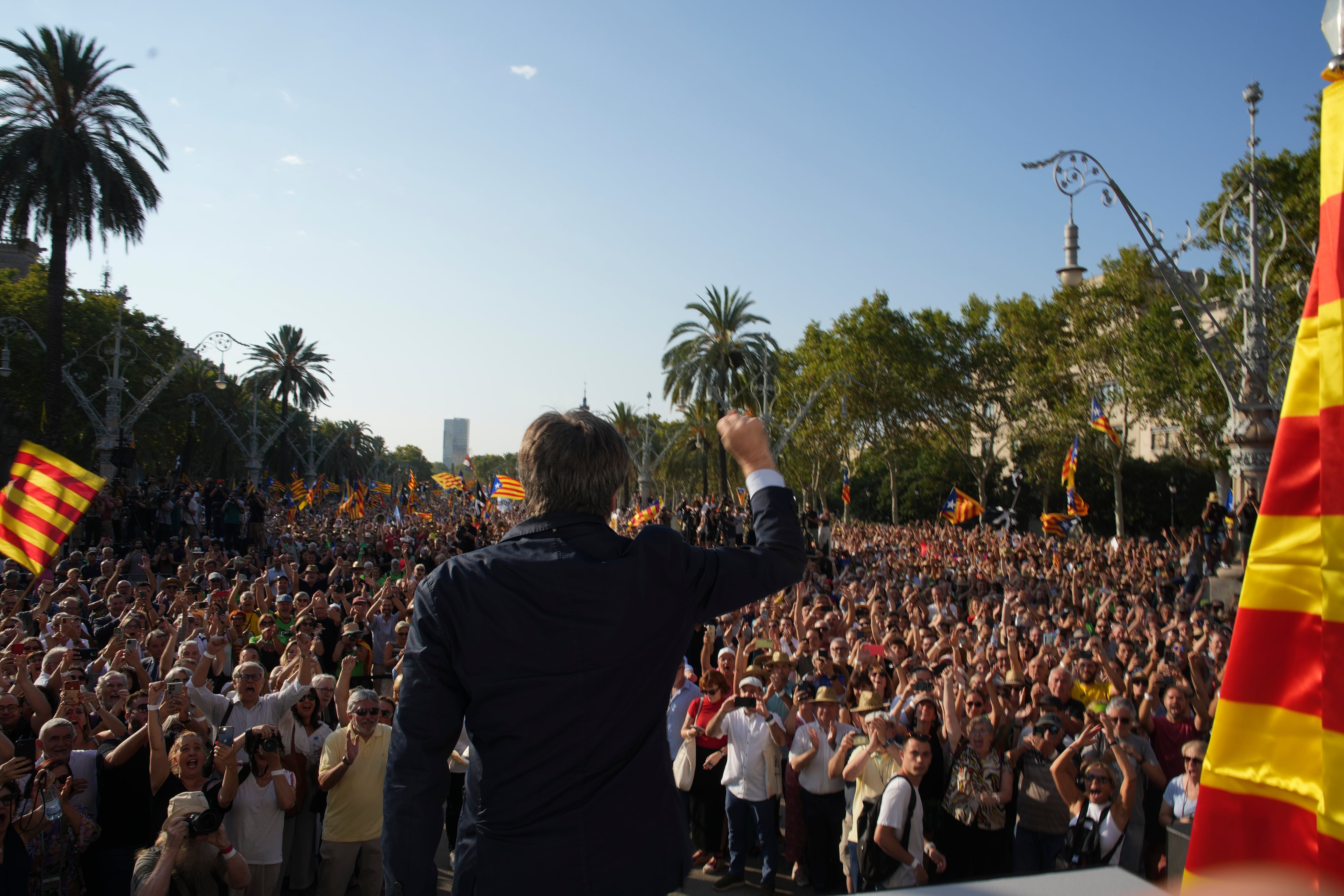 Uno de los Mossos detenidos por la huida de Puigdemont es escolta del expresidente Quim Torra