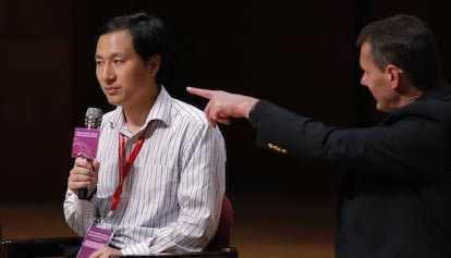 He Jiankui, el científico que contrató profesionales de comunicación para difundir su experimento con embriones de personas, durante su intervención en la Conferencia de Edición del Genoma Humano celebrada en Hong Kong.